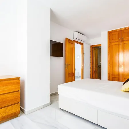 A&n Downtown 2 * Torre Del Mar